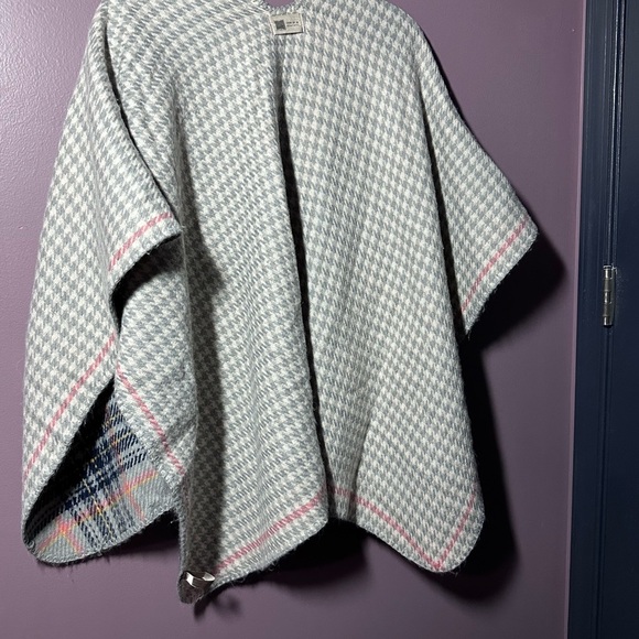 Plaid Women's Cape in Blue and Pink - Picture 6 of 7
